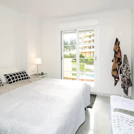 Sad-spacious 2 Bedroom Duplex Puerto Banus Apartment Marbella