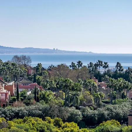 Sad-spacious 2 Bedroom Duplex Puerto Banus Apartment *