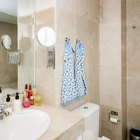 Sad-spacious 2 Bedroom Duplex Puerto Banus Apartment
