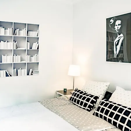 Sad-spacious 2 Bedroom Duplex Puerto Banus * Marbella
